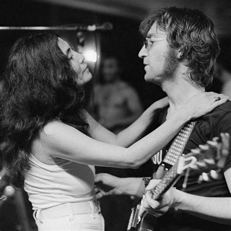 yoko ono nackt|John Lennon and Yoko Ono posing naked, c. 1975 (b/w photo)